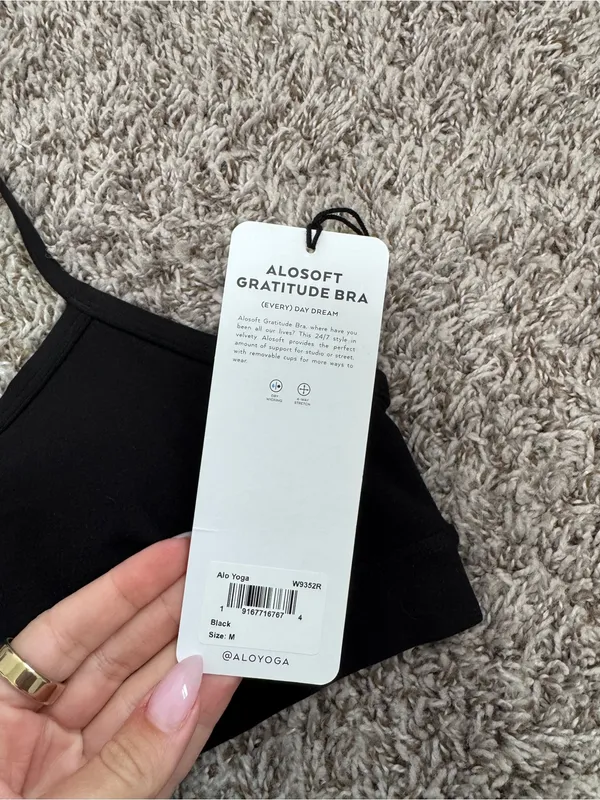 NWT Alo Yoga Black Alosoft Gratitude Bra Medium - Image 4