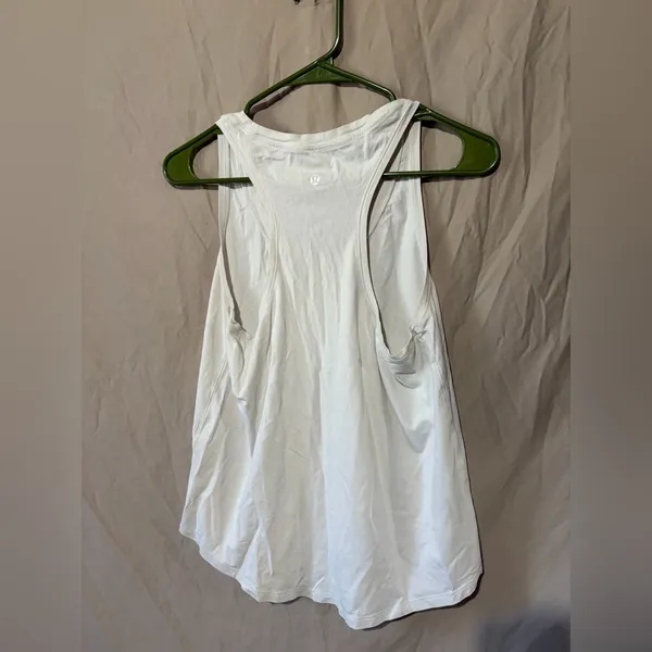 Lululemon tank top - Image 2