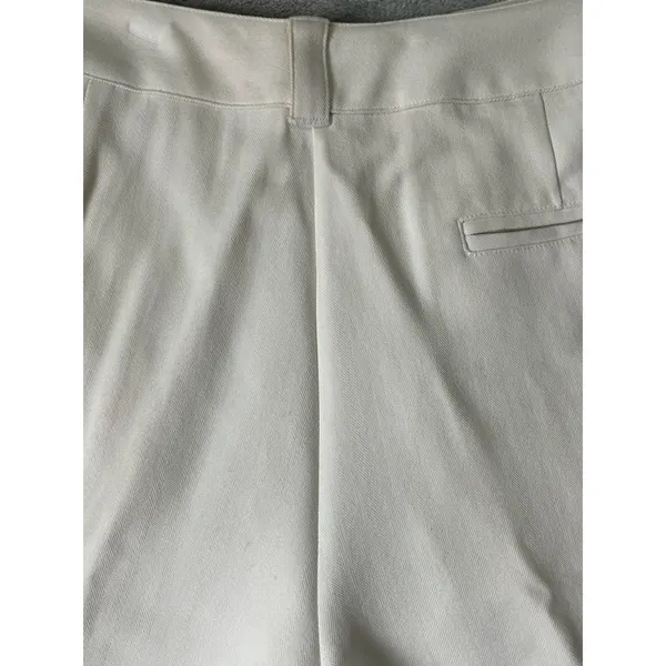 Tommy Bahama Women’s Coconut White 100% Silk Bermuda Shorts Classic Fit New - Image 4