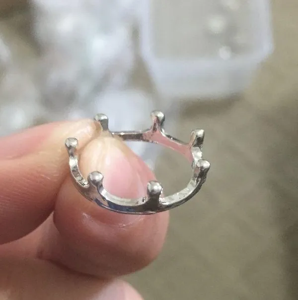 Simple Silver Crown Ring Size 5 - Image 6