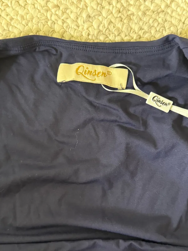 Qinsen Amazon Square Neck Long Sleeve - Image 3
