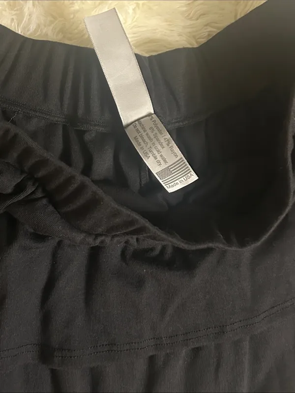 Go Couture Black Off-Shoulder Ruffle Crop Top NWOT. - Image 3