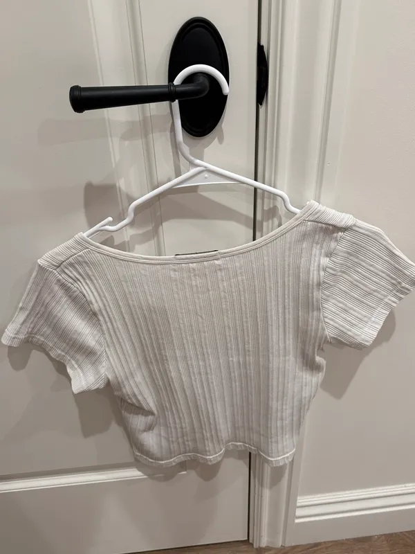Brandy Melville crop top - Image 2
