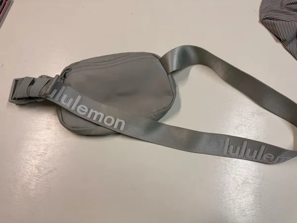 Lululemon Crossbody Bag grey - Image 2