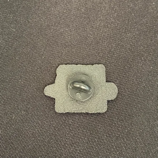 Enamel pin/magnet puts the focus where it helps the most 3FER - Image 3
