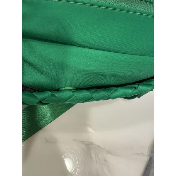Sol and Selene Inspiration Kelly Green Woven Neoprene Crossbody Shoulder Bag NEW - Image 4
