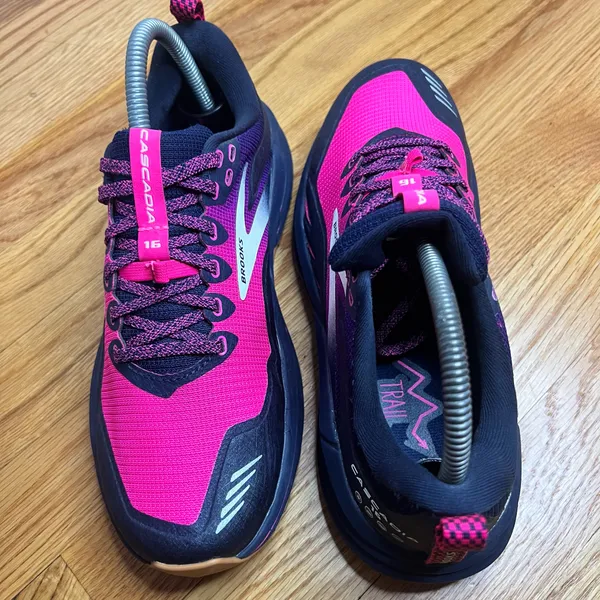 Brooks Cascadia 16 Pink Blue 1203631B425 Size 8W NO BOX - Image 3