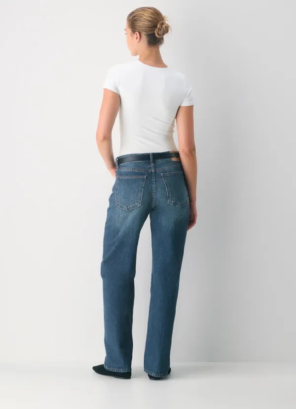 Aritzia - Image 2