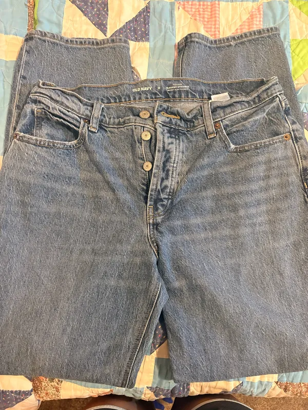 Old Navy Slouchy High-Rise Straight Jeans - Image 2