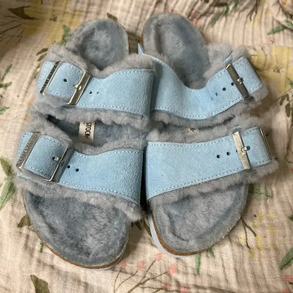 Birkenstock Arizona Shearling Light Blue Sandals Women’s Size 6/6.5 - Image 2
