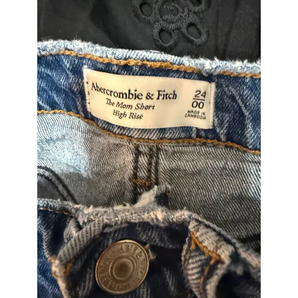 Abercrombie & Fitch Mom Shorts‎ High Rise Distressed Frayed Denim 00 - Image 3