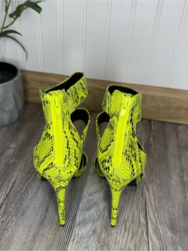 Steve Madden Mira Sandle Heels Neon Green Yellow Snake Print Ankle Strap Women 8 - Image 4