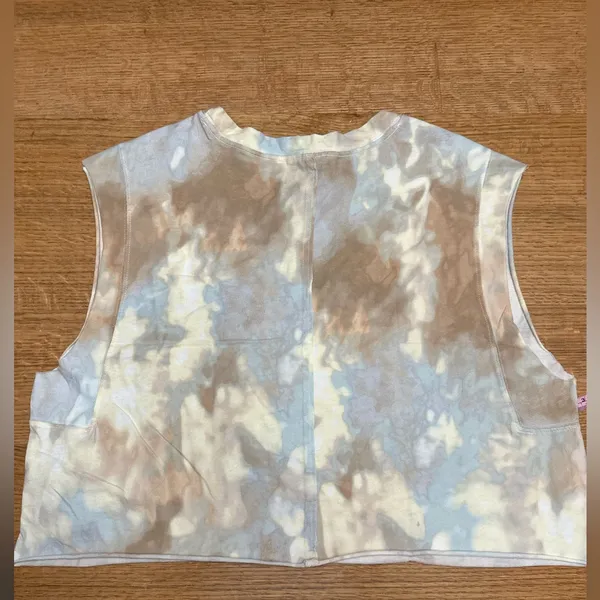 Free People Movement NWOT tank top in tan and blue size medium - Image 5