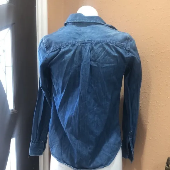 Tommy Hilfiger blue denim button up shirt - Image 4