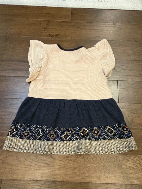 THML Tan and Navy Knit Flutter-Sleeve Casual Top Size Medium - C68-020 - Image 7