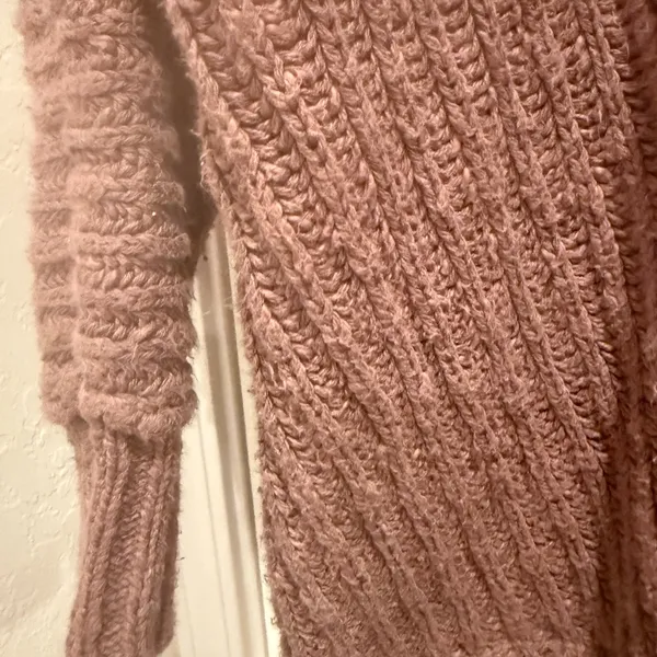FREE‎ PEOPLE Sunset V-neck Sweater in Brown Chucky Knit Oversized Ribbed Knit - Image 7