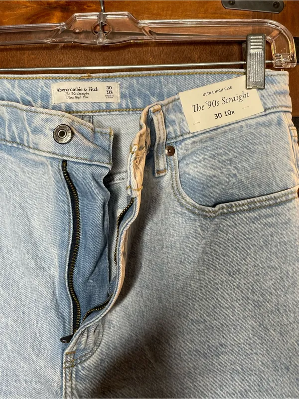 Abercrombie Womens 90s Straight Jeans 30 Ultra High Rise Light Wash NWT 10R - Image 3