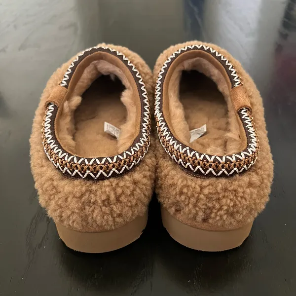 New UGG Tasman Maxi Curly Slipper Chestnut - Image 7