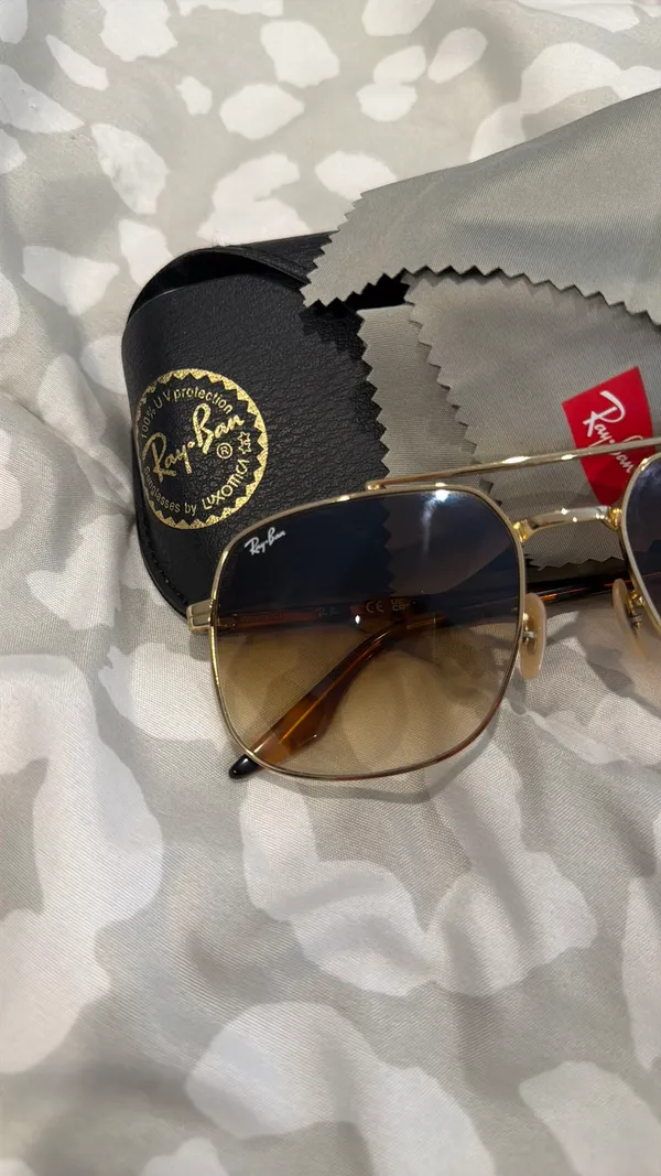 Ray-Ban Sunglasses - Image 6
