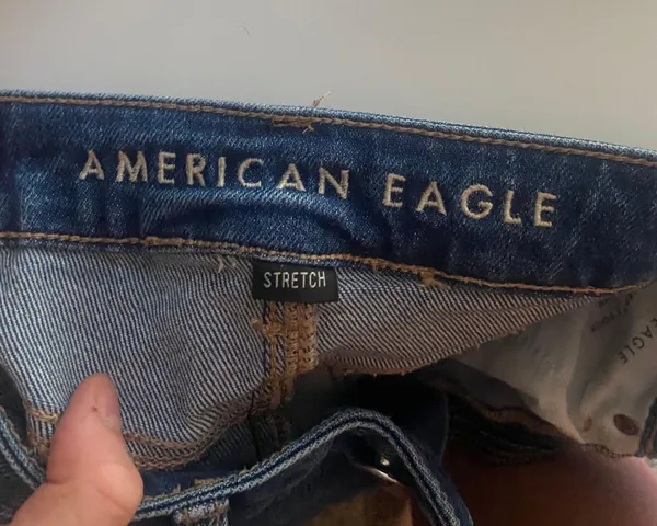 American Eagle Mom Jeans - Image 3