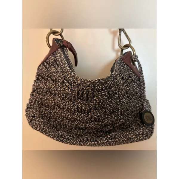 The Sac Woven Hobo Shoulder Bag in Brown and Cream - Image 2