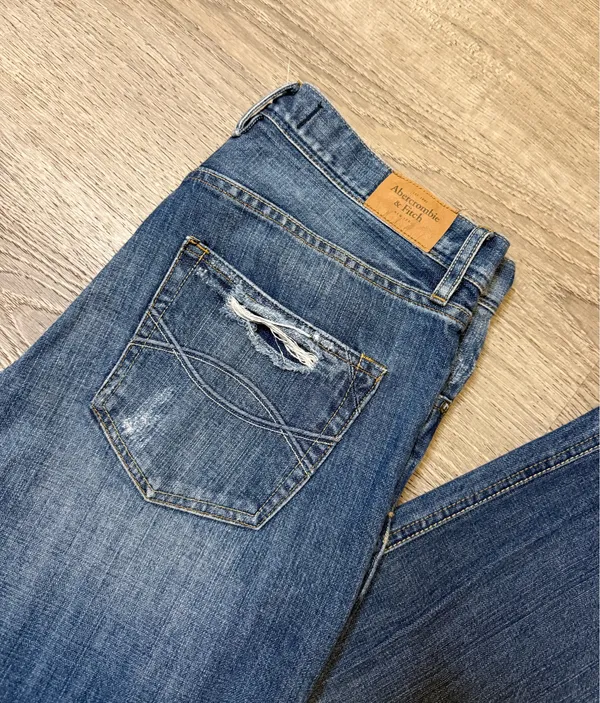 Abercrombie & fitch jeans - Image 4