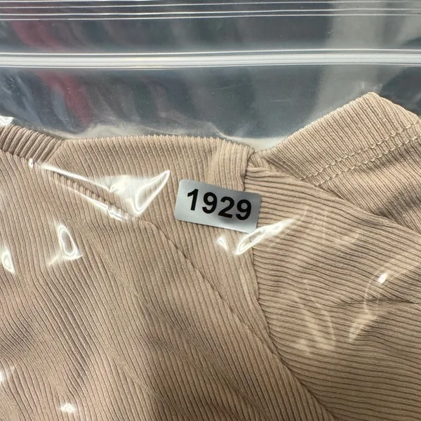 1929 | H&M Ribbed Square Neck‎ Long Sleeve Slim Fit Basic Top Beige Womens S - Image 8