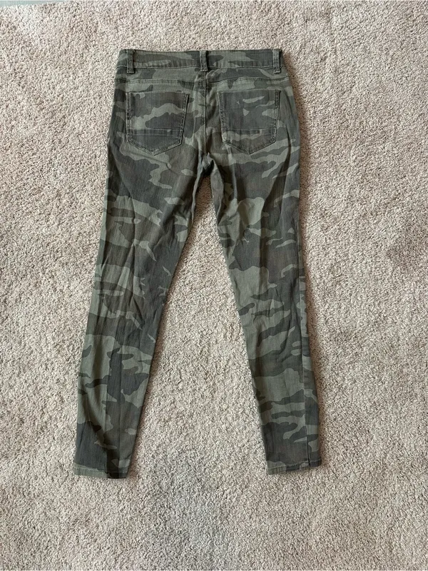 Green Camo Distressed Skinny Pants - Image 2