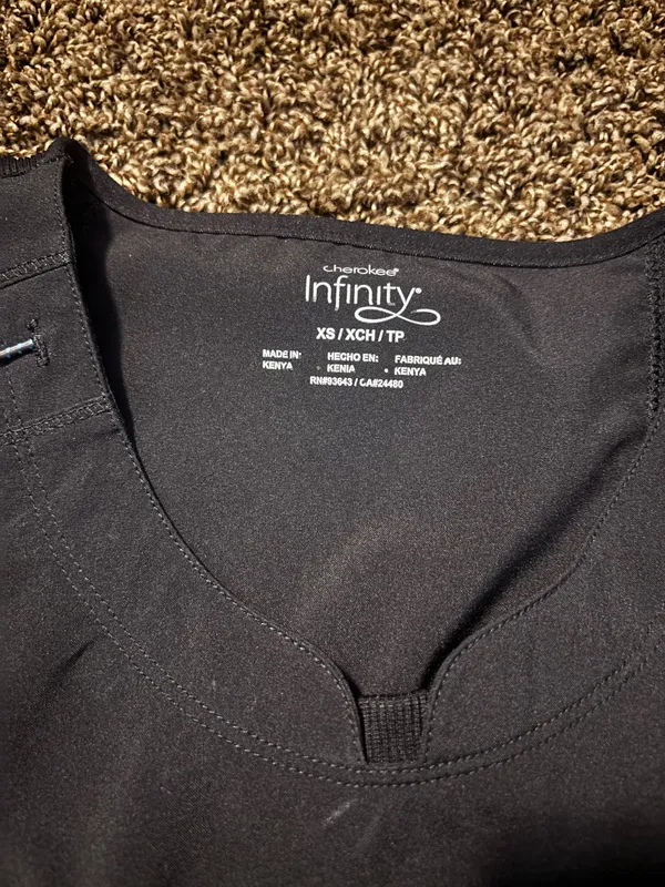 Infinity scrub top - Image 3