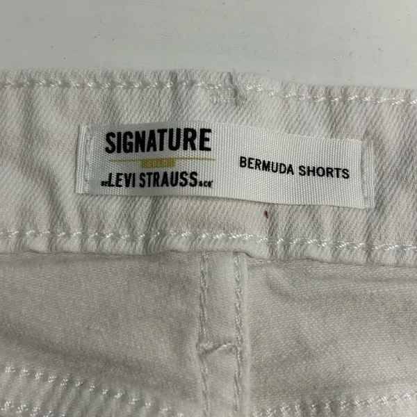 Levi Strauss Signature Gold White Bermuda Shorts Size 14 Stretch - Image 3
