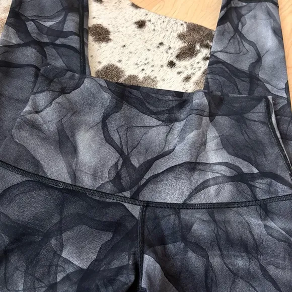 LULULEMON Wunder Under Pant Legging Hi-Rise‎ Midnight Tulle Multi Black Size 6 - Image 5