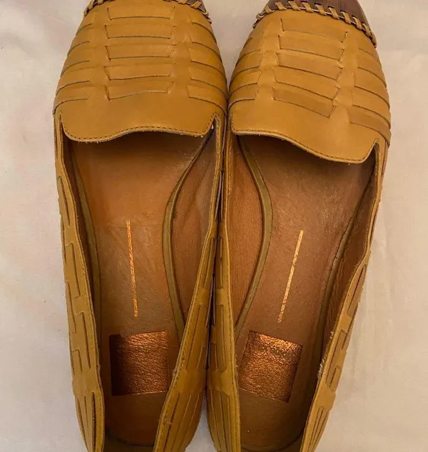 Dolce Vita Leather Tan Loafer with Bronze tip size 8M - Image 6