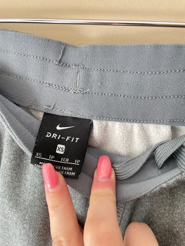 Nike sweatpants - Image 2