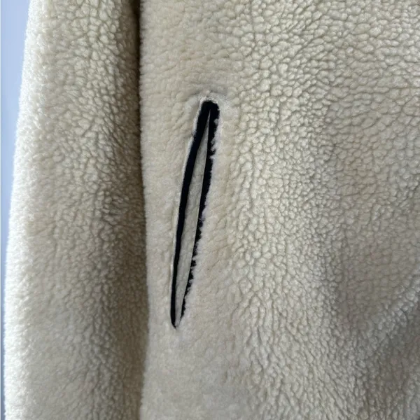 Lucy Asymmetric Zip Sherpa Jacket in Cream Size Medium‎ - Image 4
