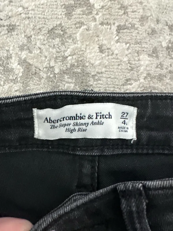 Abercrombie Jeans High-Rise - Image 4