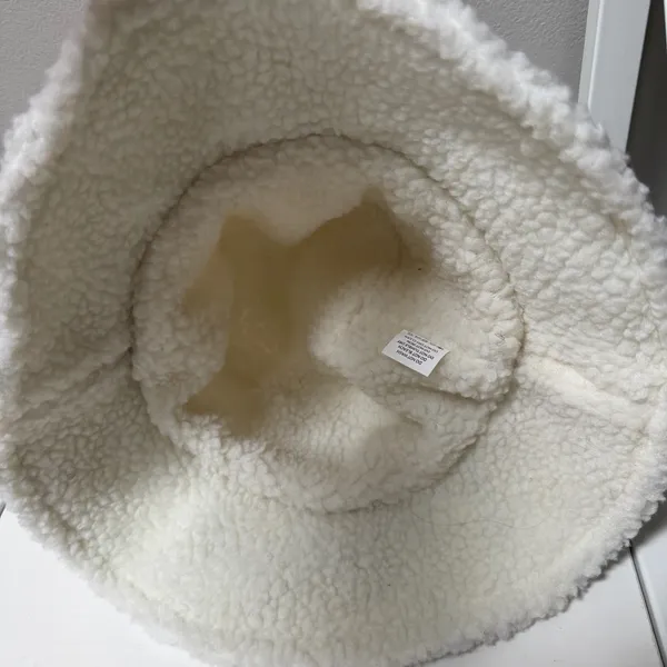 Ed Hardy Women's Off White Suede Faux Fur Bucket Hat OS Skull Pink Roses NWT - Image 4