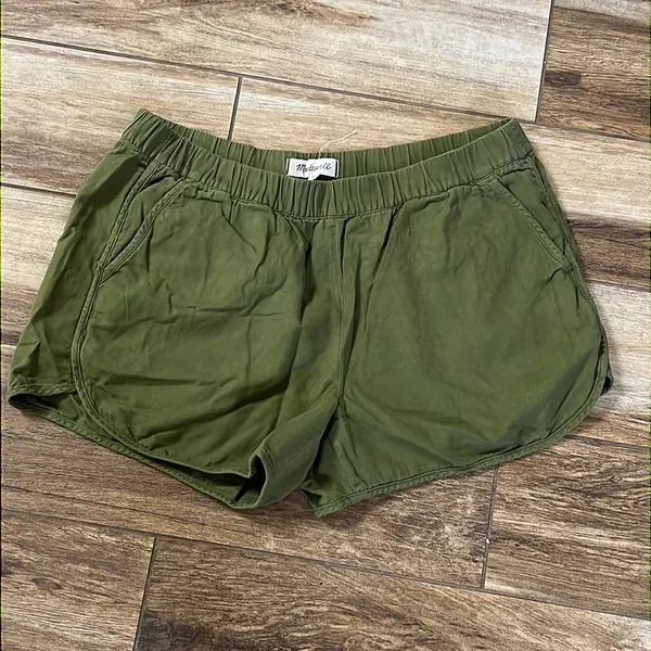 Madewell green pull on shorts - Image 3