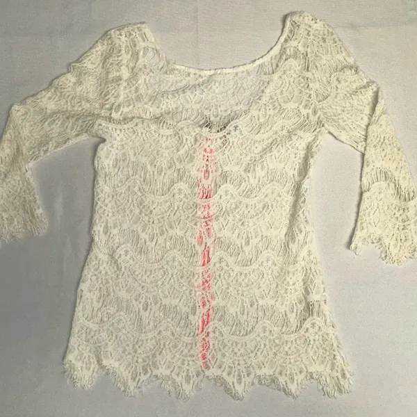 Gimmicks by BKE Ivory Lace Boho Top Zipper Back Size Medium Women’s EUC - Image 6