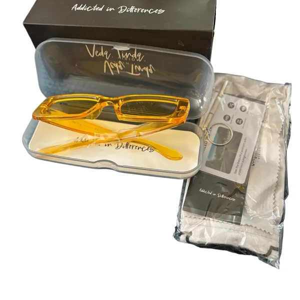Veda Tinda Vision Sunglasses YELLOW Rectangle Lucite Includes Case Cloth NIB - Image 6