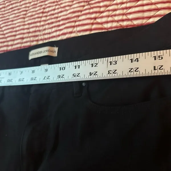 Black Skinny Jeans with Sleek Fit - Image 5