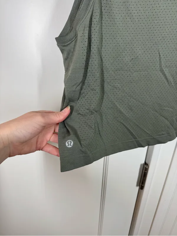 Lululemon swiftly breathe mesh crop tank in sage green San Francisco size 8 - Image 4