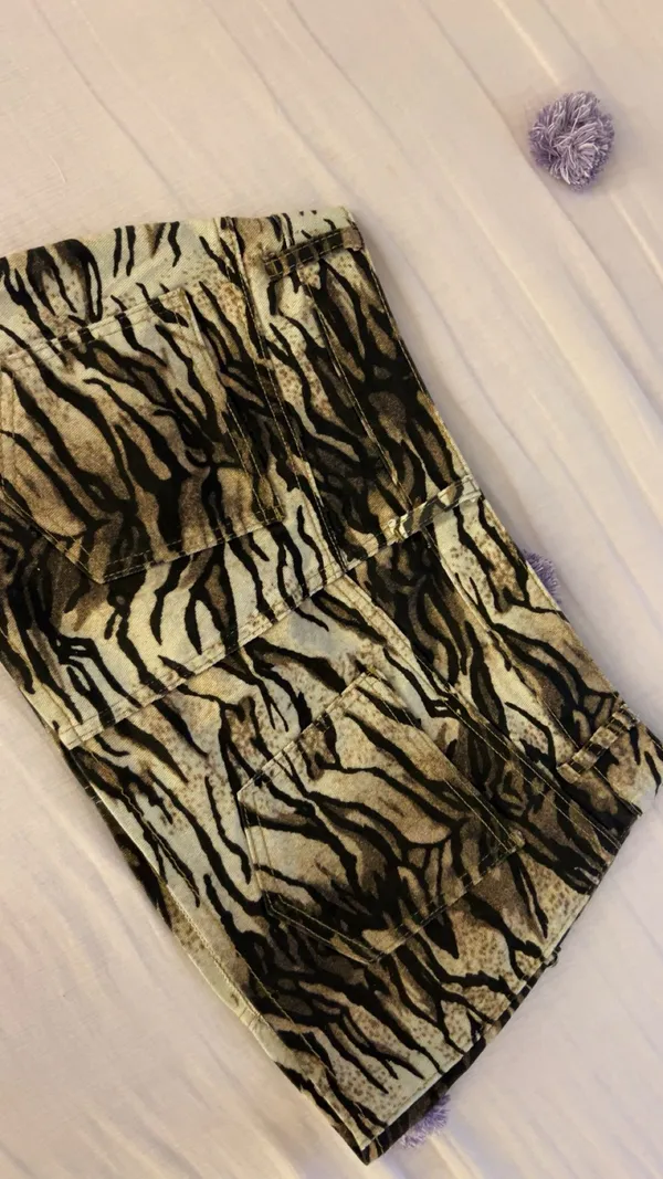 Amazon mini skirt  - Image 5