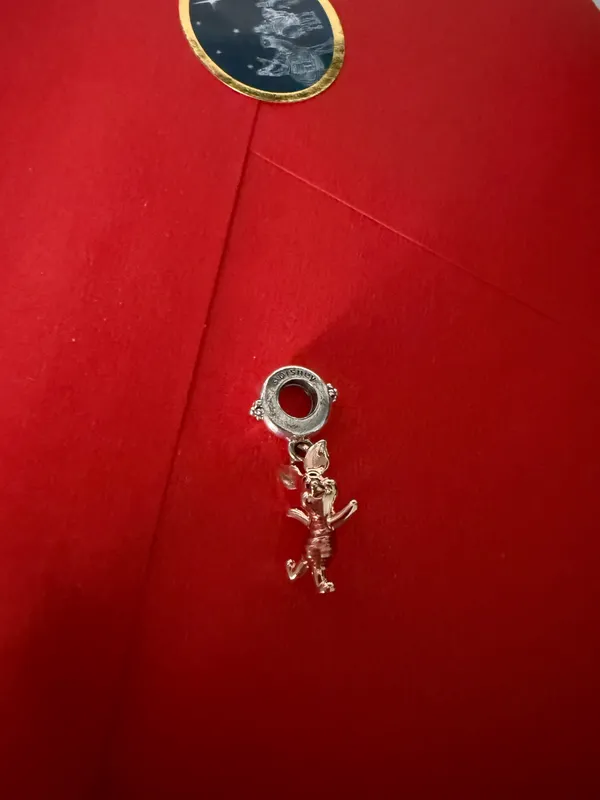 Pandora Charm x Disney Winnie the Pooh Piglet Dangle - Image 2