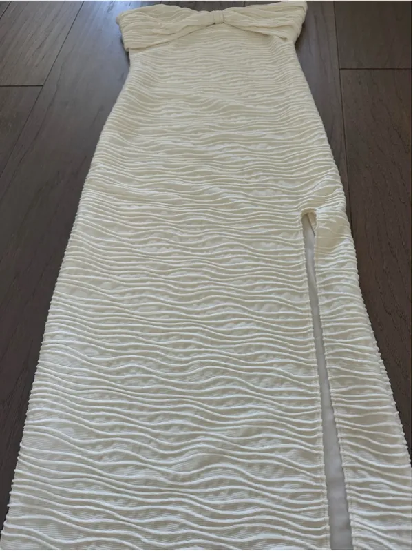 Women's Strapless Midi Dress, Size XS, White wave texture pattern - Image 3