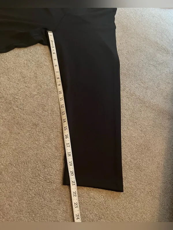 Old Navy Active Women’s Elevate Go-Dry Black High-rise Cropped Leggings - Image 8