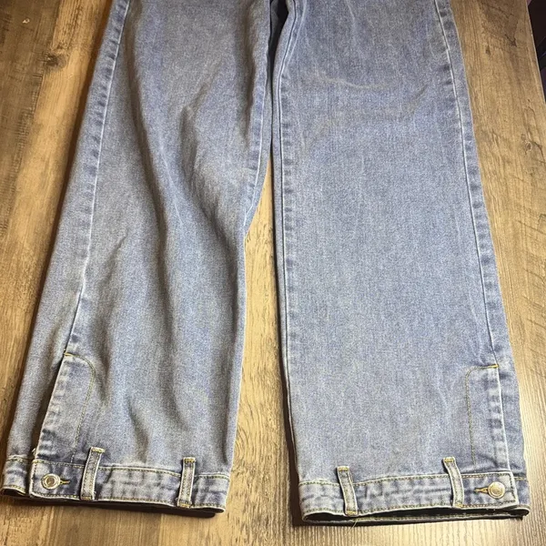 PrettyLittleThing Light Blue Relaxed Wide Leg Jeans with Bottom Detail - Image 5