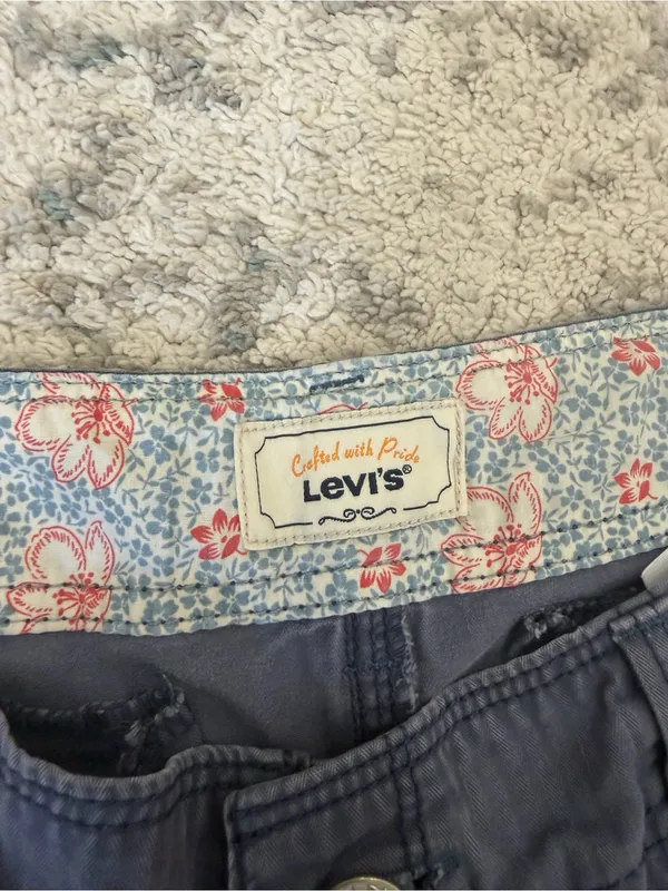 Levi’s Y2K Low Rise Utility Shorts Blue Women’s Size 6 - Image 3