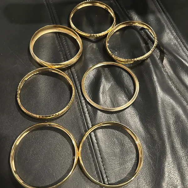 Elegant Gold Fashion Bangle Bracelet Set of 7 - Image 5
