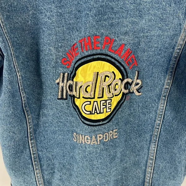 Hard Rock Cafe Singapore Medium Wash Blue Denim‎ Button Front Jacket - Image 3
