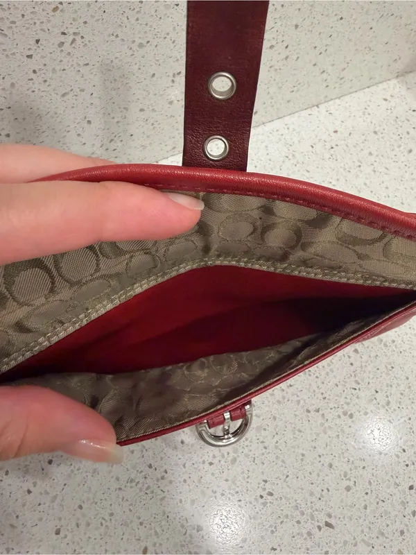 Coach Soho Red Burgundy Leather Buckle Wristlet Vintage Y2K Contrast Stitch - Image 9